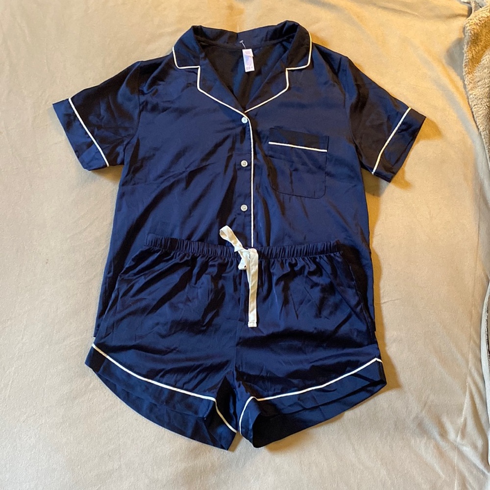 Silk pajamas set